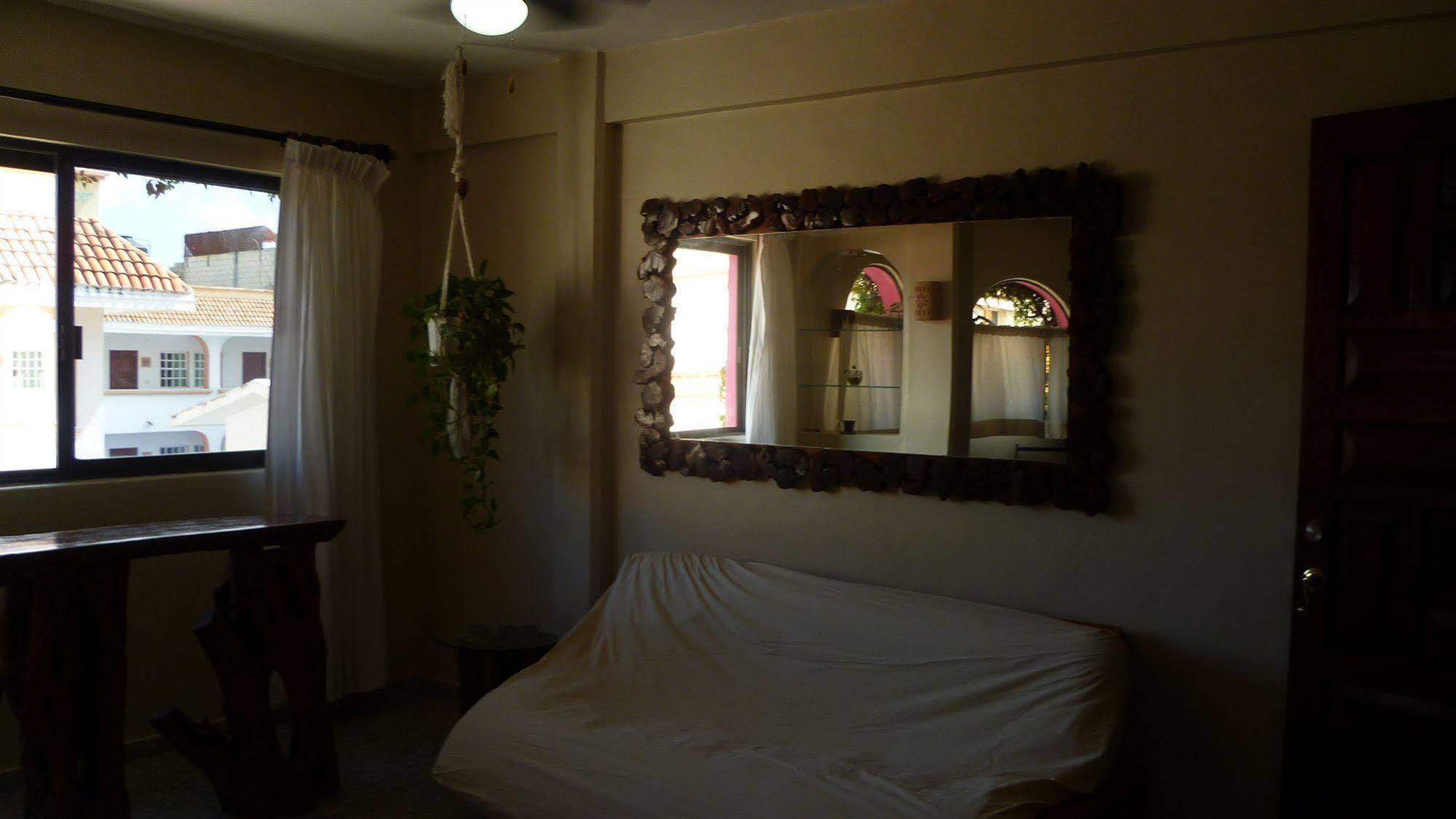 Boutique Hotel Delfin 5Th Avenue Playa del Carmen Exterior photo